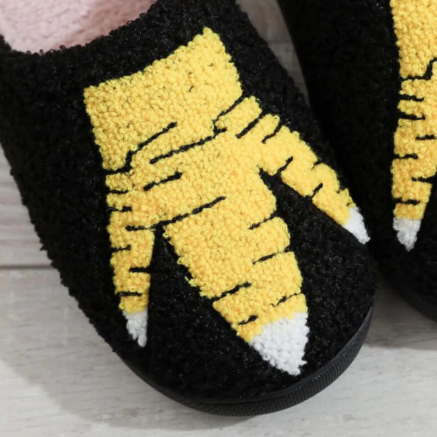 Highland Cow Slippers for Women Plush Scottish Highland Cow Animal Slippers Warm Non Slip Home Indoor Slippers