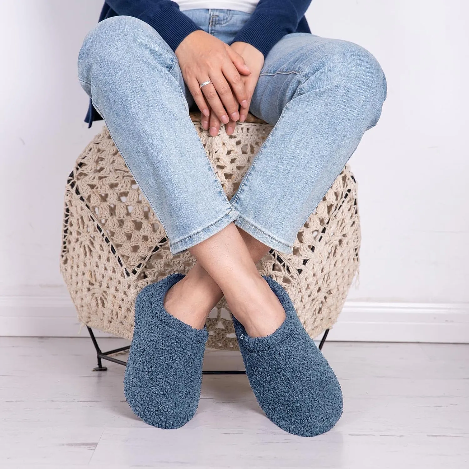 VeraCosy Women's Fuzzy Teddy Slippers Lightweight Memory Foam Indoor House Shoes