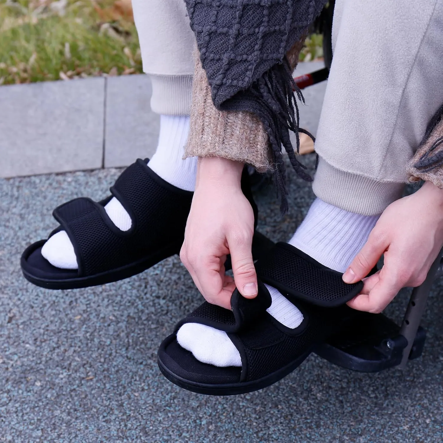 WALKFUN Arch Support Mesh Adjustable Diabetic House Shoes Open Toe Closed Back Slip-on Indoor Slippers for Men and Women Outdoor